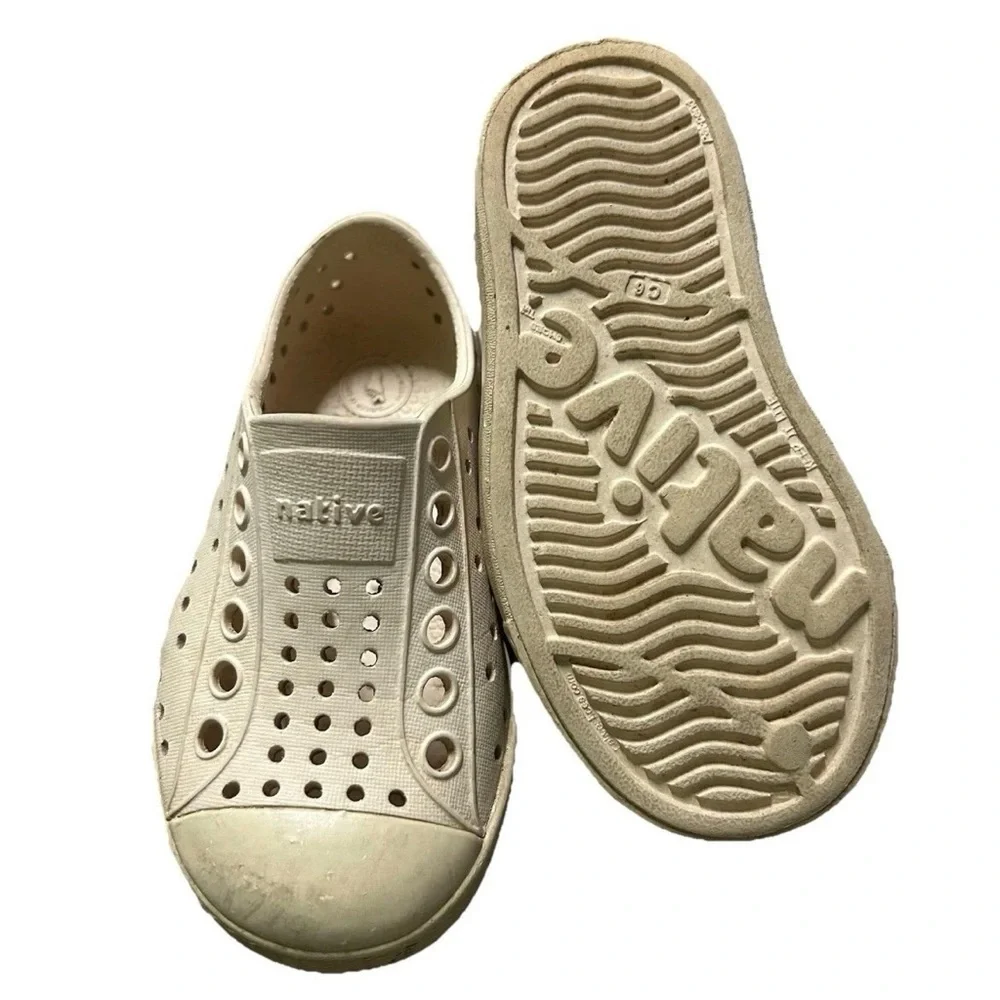 Native Jefferson Light Pink Slip On Shoes Water Summer Size 6 Toddler